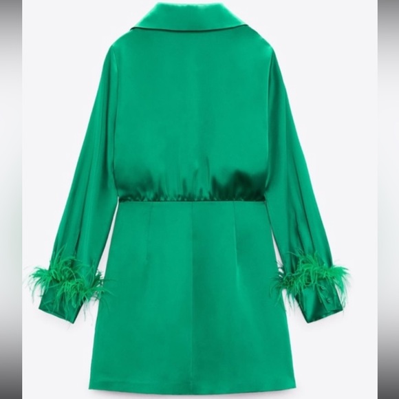 Dress - Picture 3 of 4